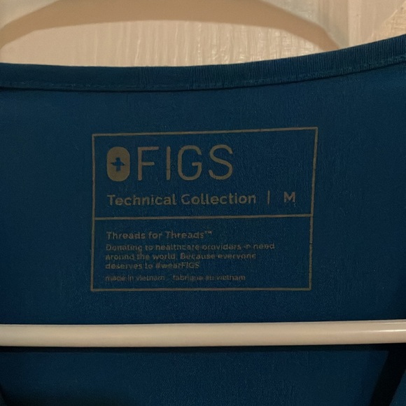 Figs Medium Casma Top in Alps Blue - Picture 2 of 5